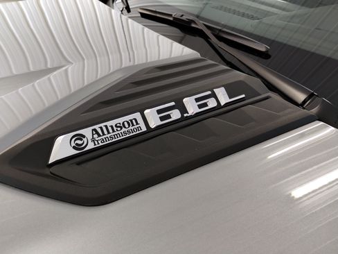 Used 2024 Chevrolet Silverado 2500 LT image 23