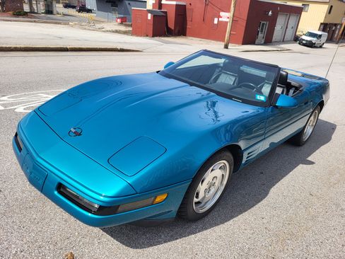 Used 1992 Chevrolet Corvette w/1LT image 6