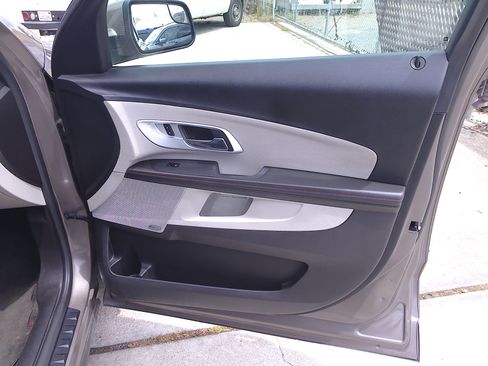 Used 2012 Chevrolet Equinox LT FWD image 11