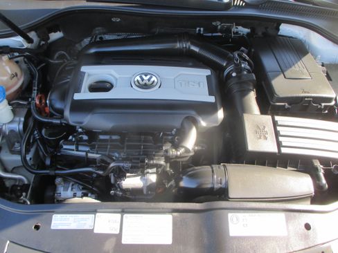 Used 2012 Volkswagen Eos Komfort Hard Top Convertible 2 FWD image 22