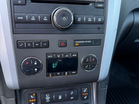Used 2012 Chevrolet Traverse FWD LT w/ 2LT image 18