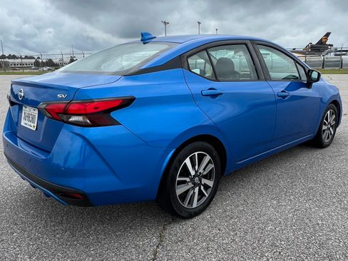 Used 2020 Nissan Versa SV FWD image 5