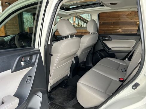 Used 2015 Subaru Forester 2.5i Limited image 14