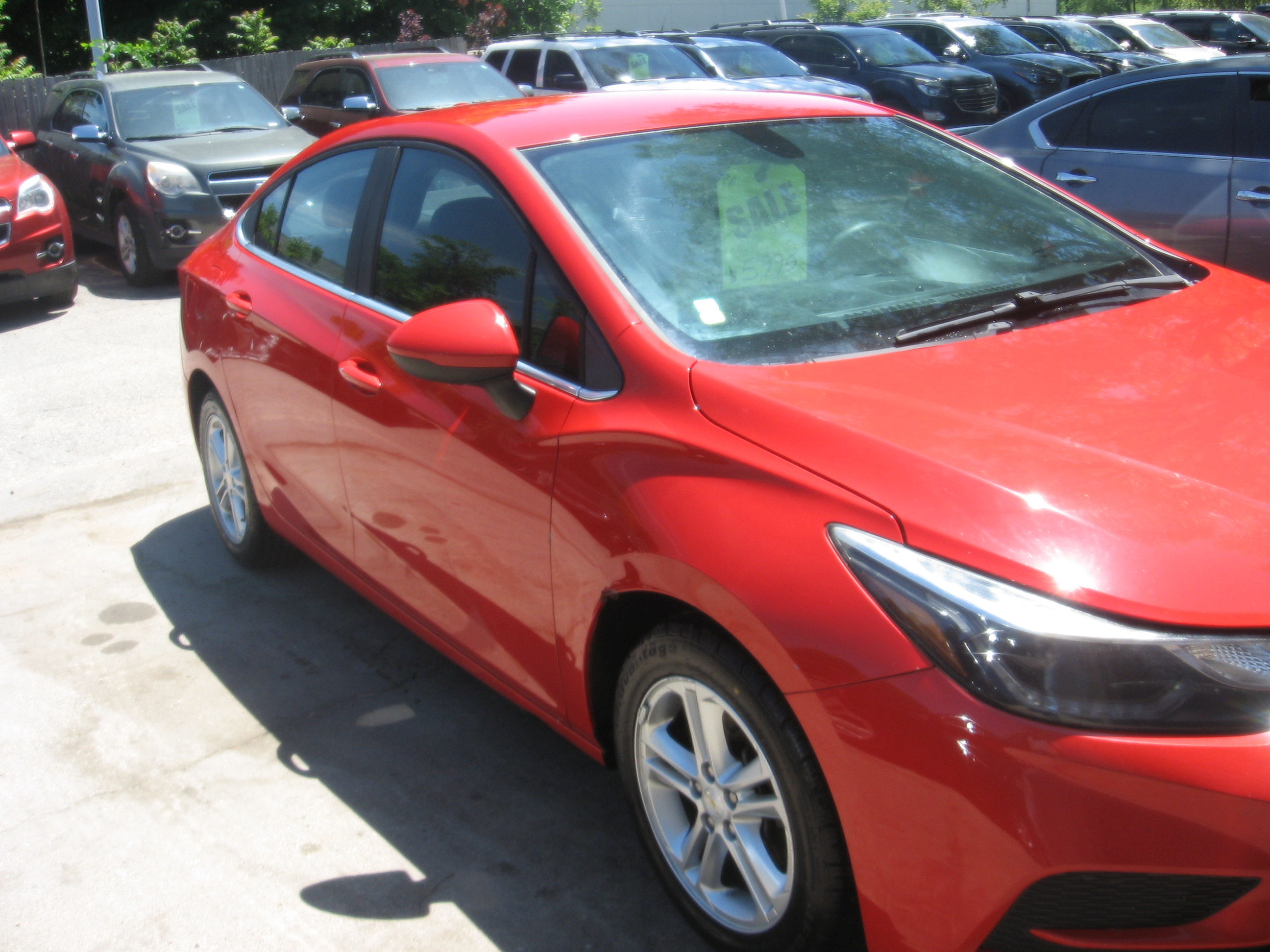 Used 2016 Chevrolet Cruze LT Sedan FWD image 3