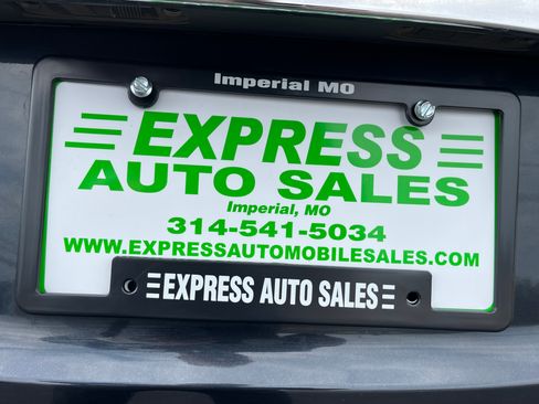 Used 2019 RAM 1500 4x4 Quad Cab Classic Tradesman image 18