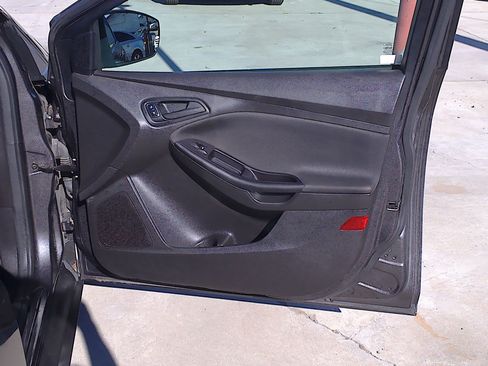 Used 2015 Ford Focus S FWD image 11