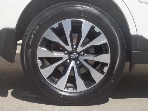 Used 2016 Subaru Outback 2.5i Limited AWD/4WD image 16
