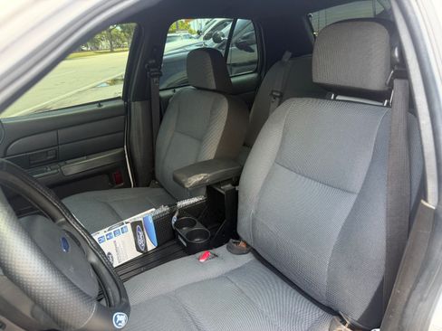 Used 2010 Ford Crown Victoria Police Interceptor RWD image 14