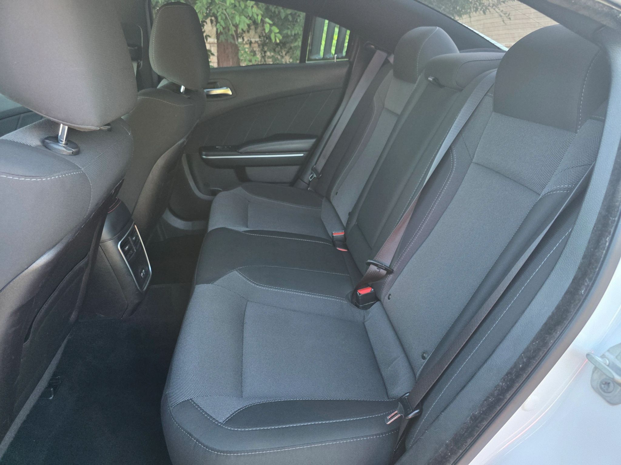Used 2019 Dodge Charger SXT RWD image 6