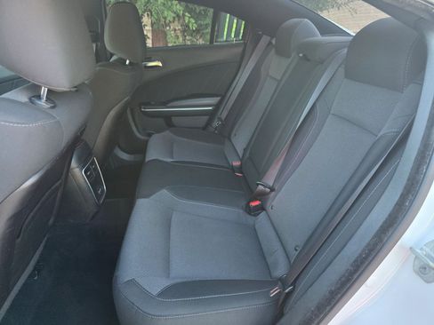 Used 2019 Dodge Charger SXT RWD image 6