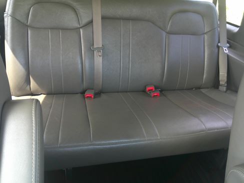 Used 2017 Chevrolet Express 3500 LS Extended Passenger RWD image 8