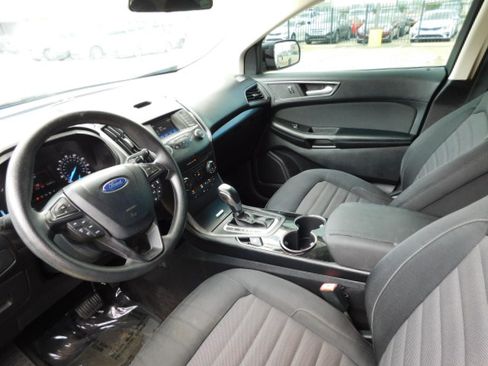 Used 2016 Ford Edge SE image 11