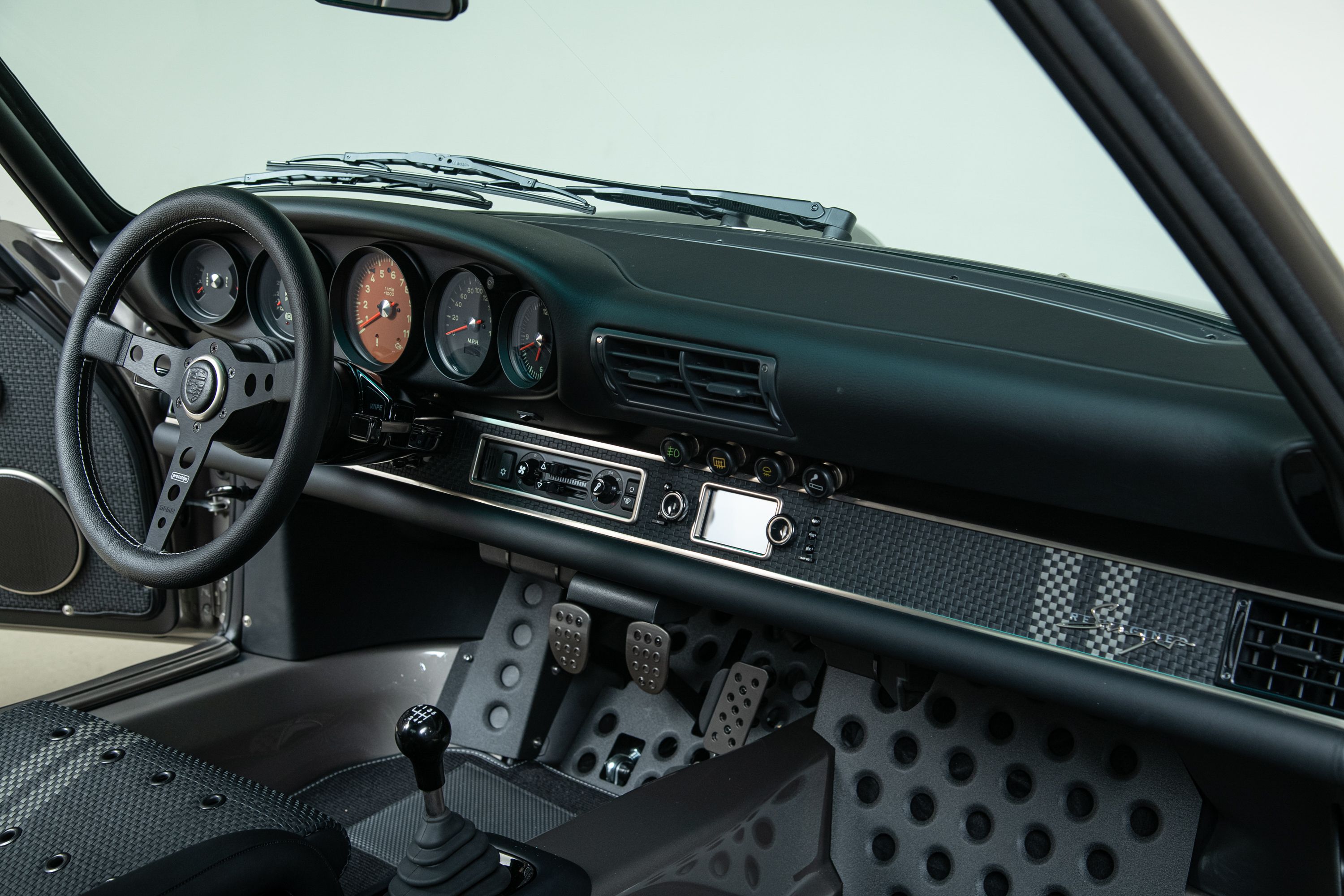 Used 1989 Porsche 911 Carrera RWD image 25