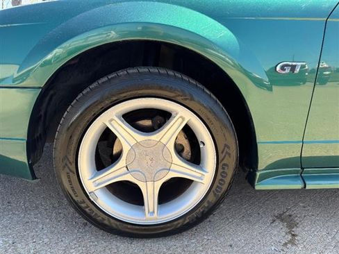 Used 2001 Ford Mustang GT image 8