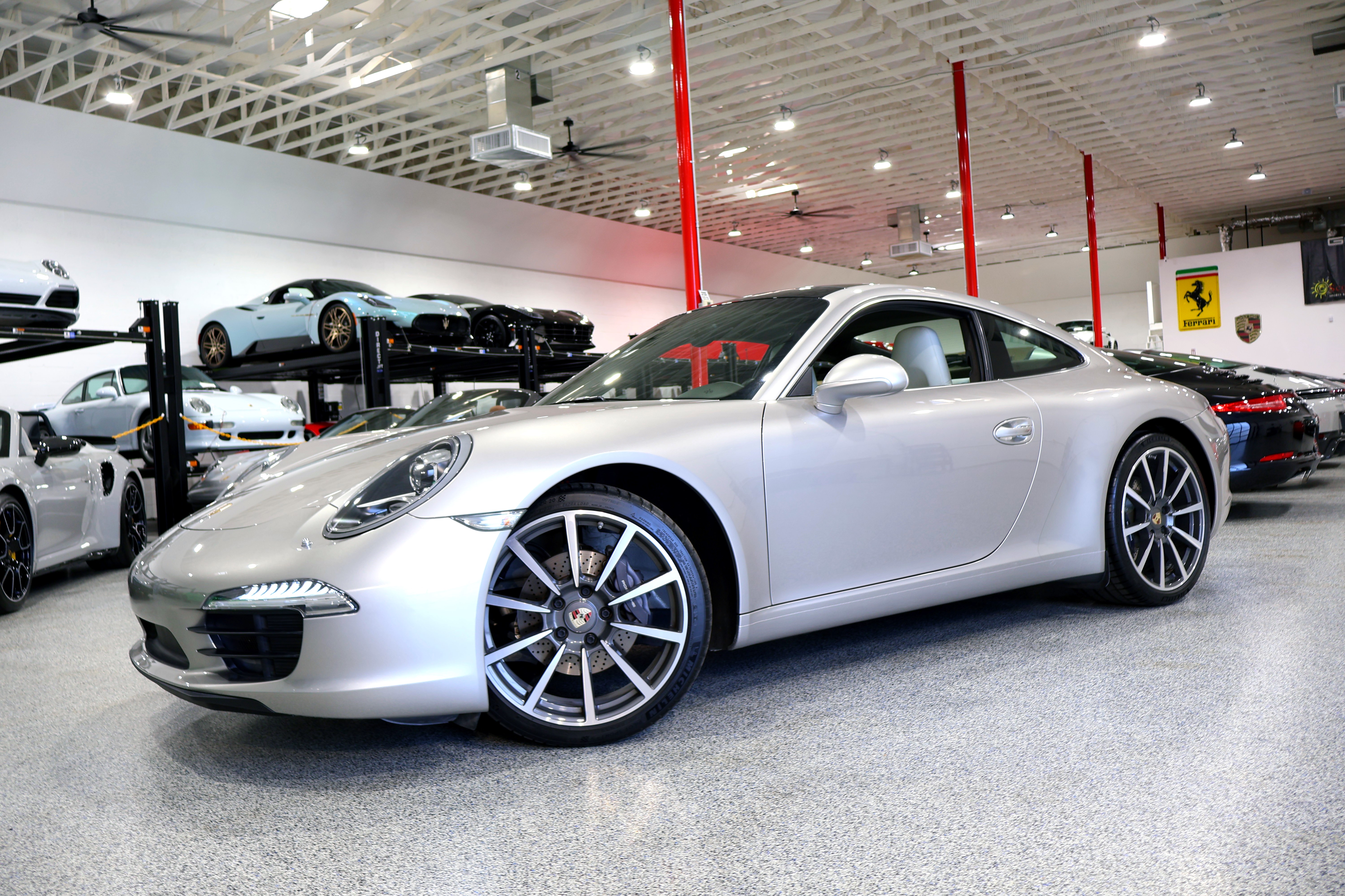 Used 2013 Porsche 911 Carrera RWD image 3