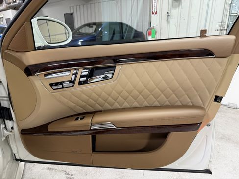 Used 2009 Mercedes-Benz S 65 AMG Sedan image 20