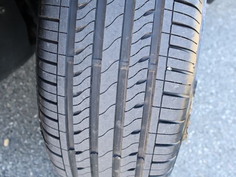 Used 2022 Toyota RAV4 XLE image 31