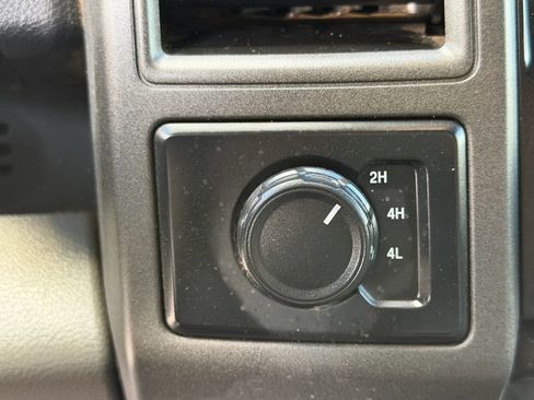 Used 2019 Ford F550 image 12