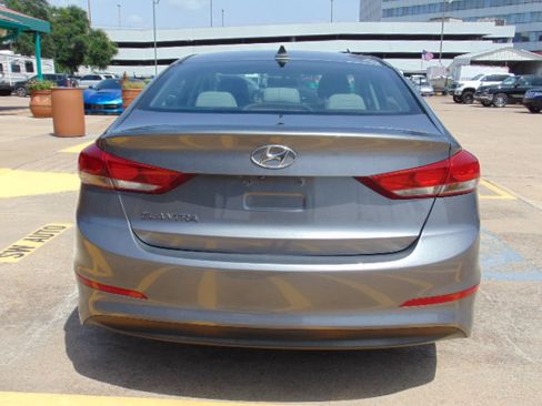 Used 2018 Hyundai Elantra SEL image 7