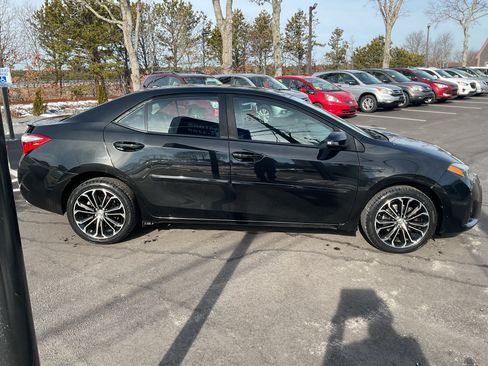 Used 2016 Toyota Corolla S Premium image 7