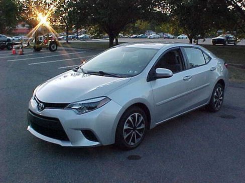 Used 2014 Toyota Corolla LE image 4