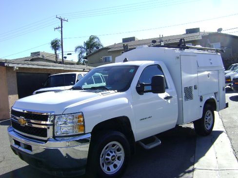 Used 2012 Chevrolet Silverado 3500 image 4