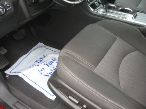 Used 2017 Chevrolet Traverse LT image 9