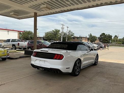 Used 2019 Ford Mustang GT Premium Convertible 2D RWD image 5