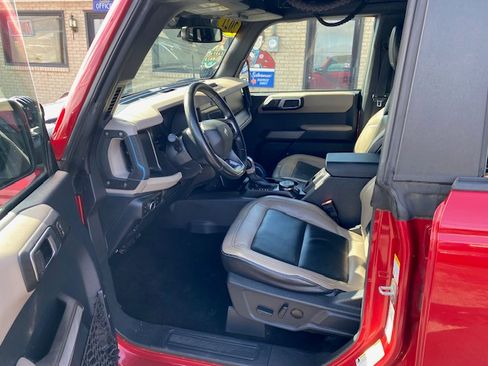 Used 2021 Ford Bronco Wildtrak image 14