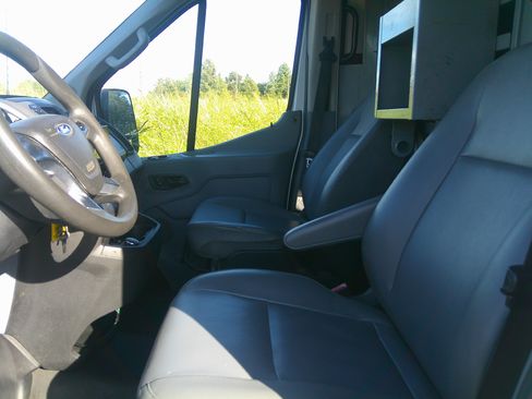 Used 2019 Ford Transit 250 XL image 13