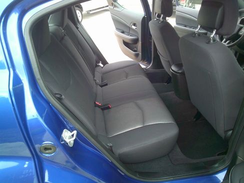 Used 2014 Dodge Avenger SE FWD image 9