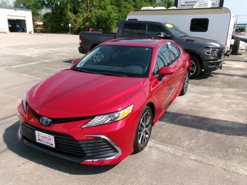 Used 2023 Toyota Camry XLE FWD image 22