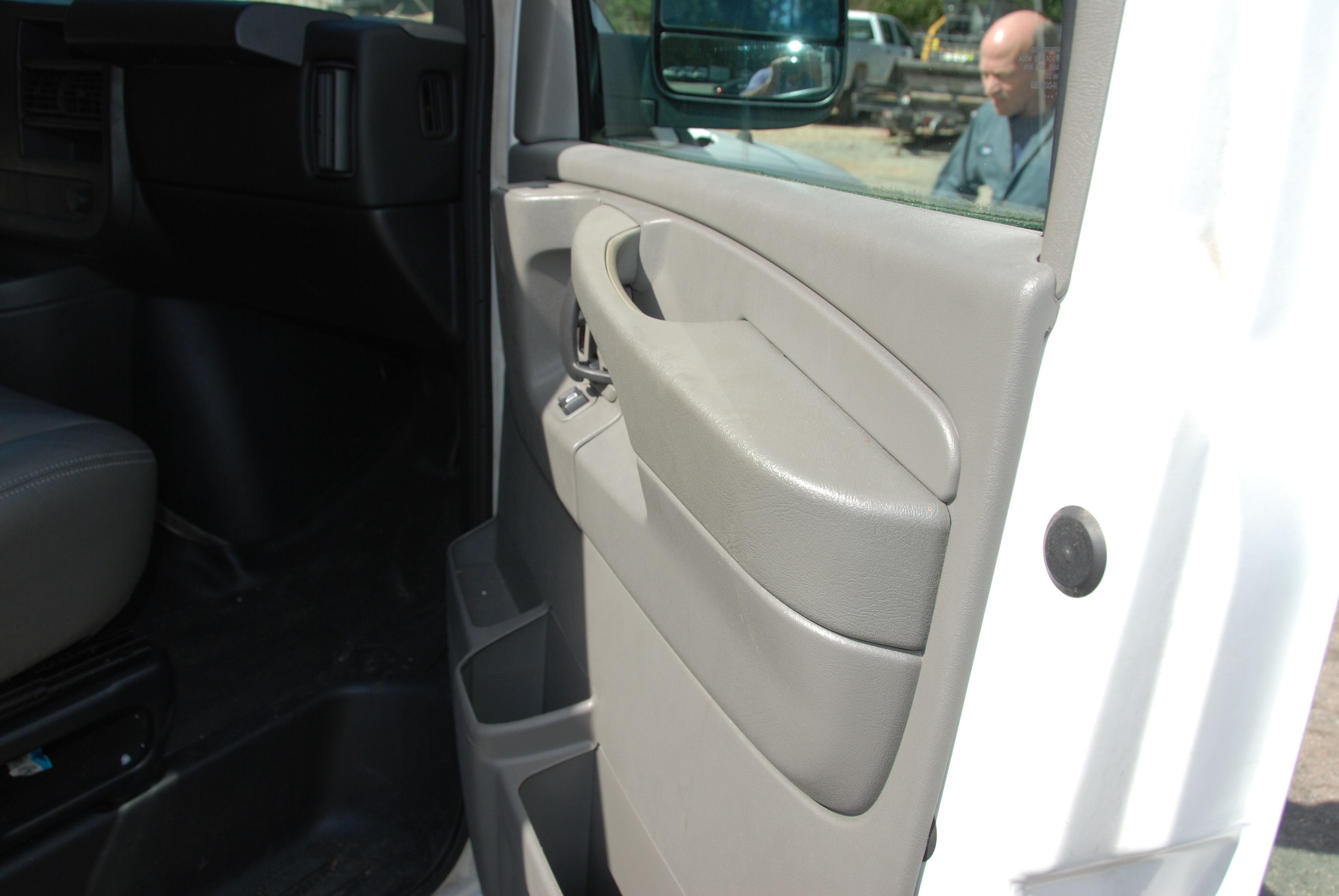 Used 2013 Chevrolet Express 1500 UNAVAIL RWD image 16