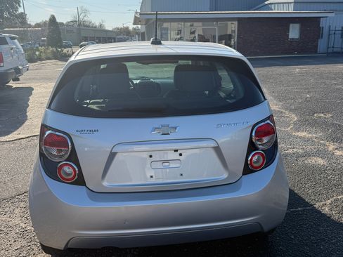 Used 2016 Chevrolet Sonic LT image 3