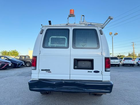 Used 2013 Ford E-150 and Econoline 150 image 7