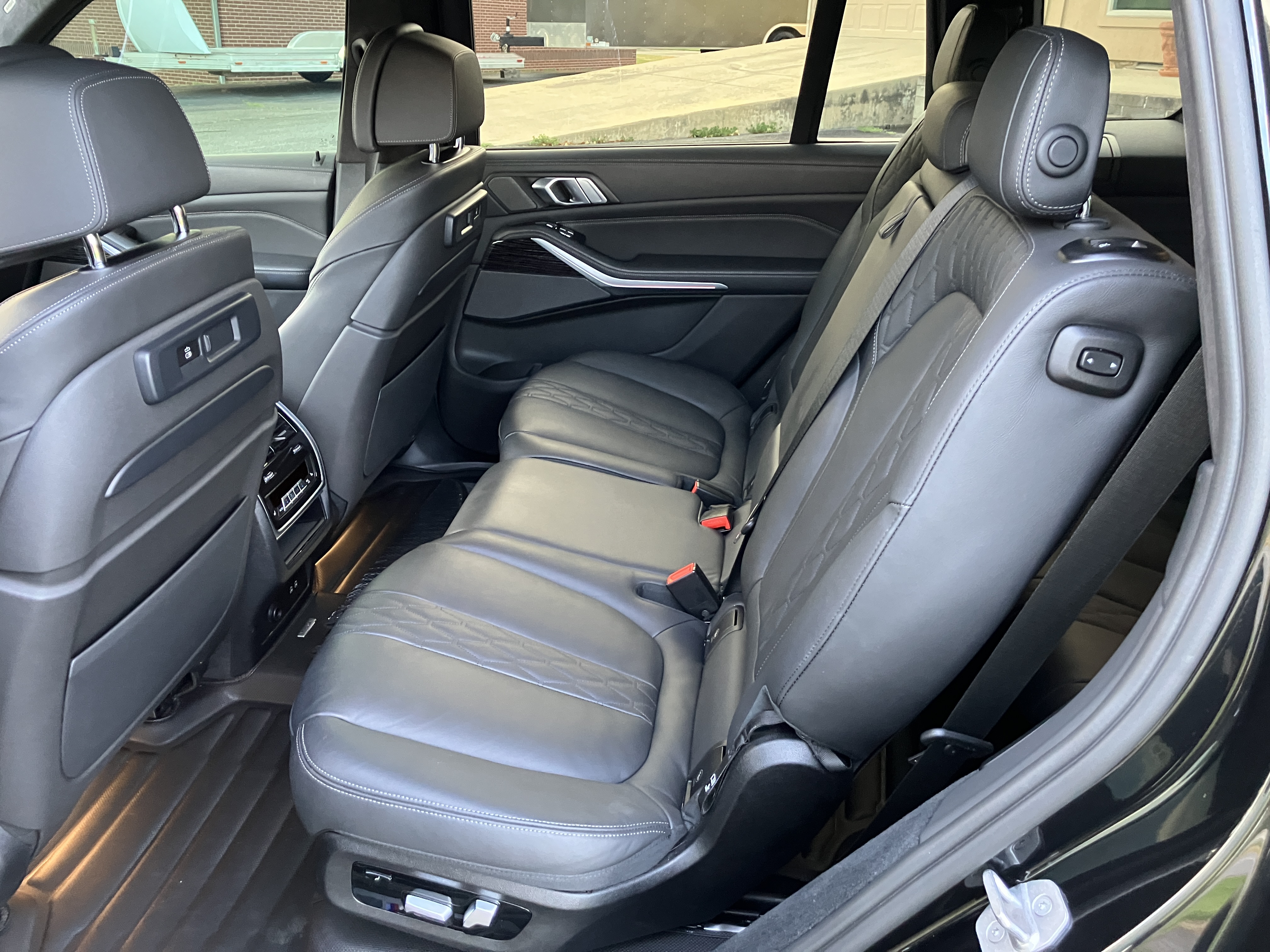Used 2022 BMW X7 M50i AWD/4WD image 18
