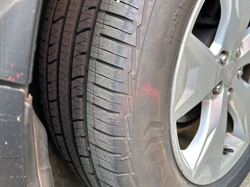 Used 2014 Subaru Forester 2.5i Limited image 8