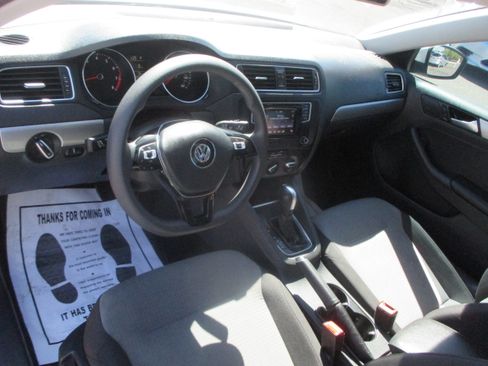 Used 2018 Volkswagen Jetta S image 8