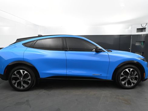 Used 2022 Ford Mustang Mach-E Premium image 6