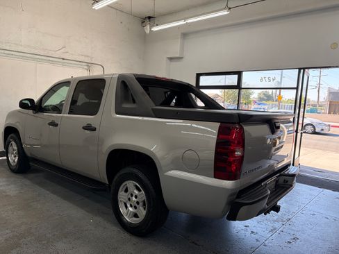 Used 2008 Chevrolet Avalanche 2WD image 5