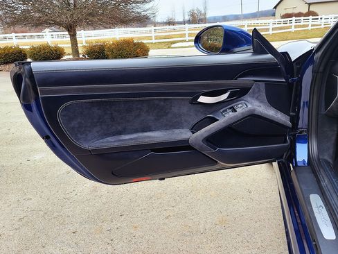 Used 2020 Porsche 718 Boxster Spyder image 40