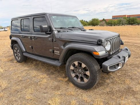 Used 2018 Jeep Wrangler 4WD Unlimited Sahara image 8
