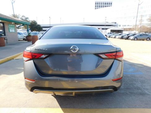 Used 2021 Nissan Sentra S image 6