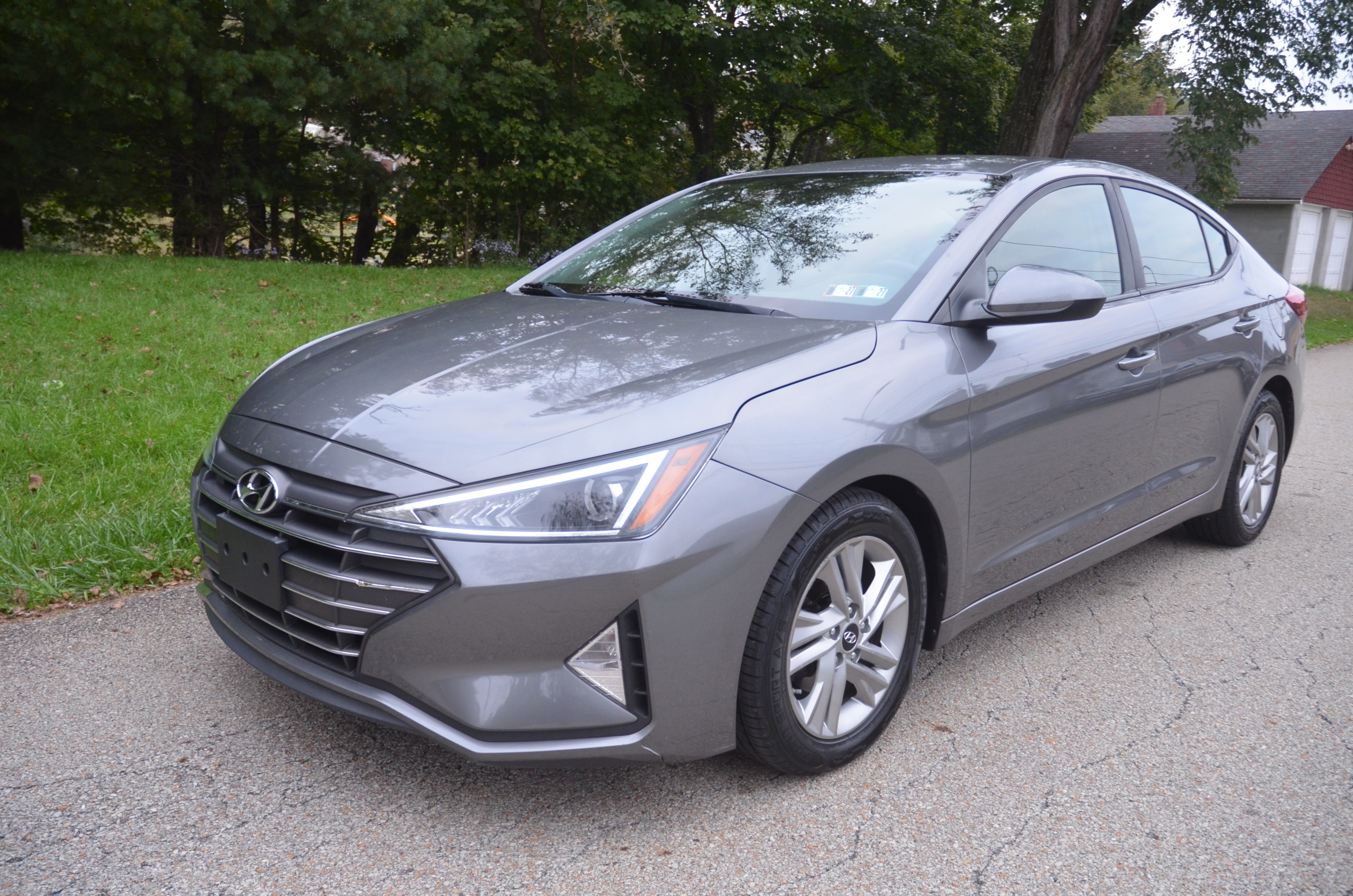 Used 2020 Hyundai Elantra SEL FWD image 2