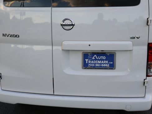 Used 2019 Nissan NV200 SV image 11