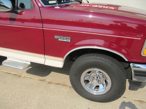 Used 1993 Ford Bronco Eddie Bauer AWD/4WD image 10