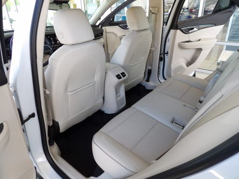 Used 2023 Buick Envision Essence image 18