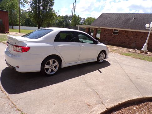 Used 2013 Toyota Corolla S Plus image 6