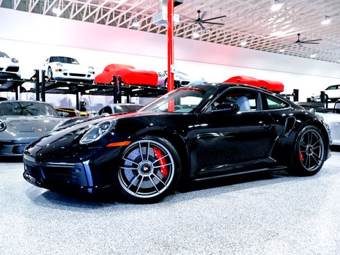 Used 2022 Porsche 911 Turbo AWD/4WD image 4