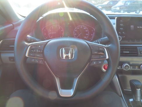 Used 2018 Honda Accord LX image 14